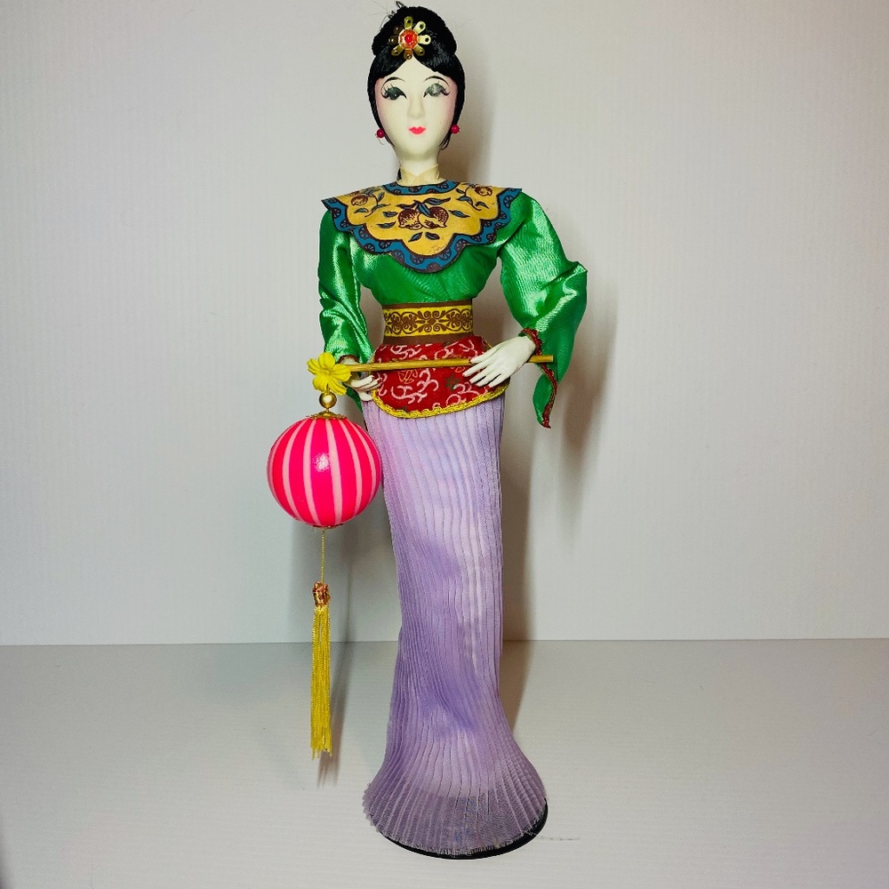 Chinese Girl Doll Holding Lantern Oriental Vintage Dress 15" Dolls Collectors